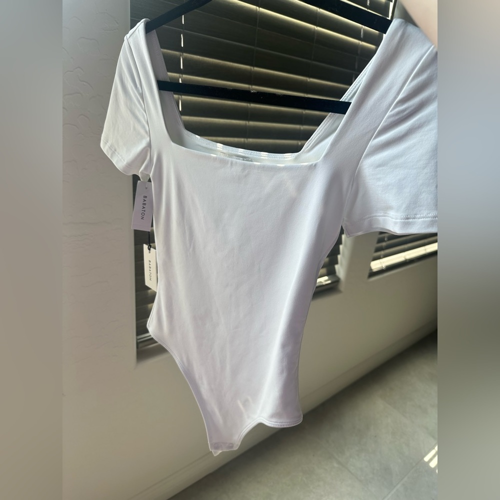 Contour Squareneck Shortsleeve Bodysuit from aritzia